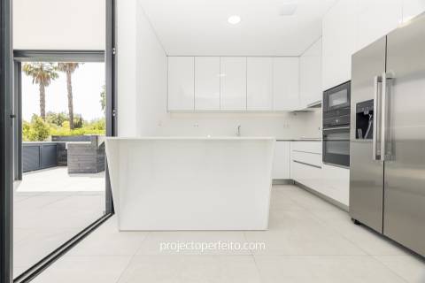 Moradia Isolada T4 Venda em Albufeira e Olhos de Água,Albufeira