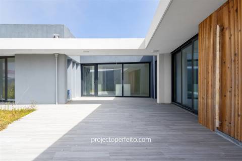 Moradia T4 Venda em São Félix da Marinha,Vila Nova de Gaia