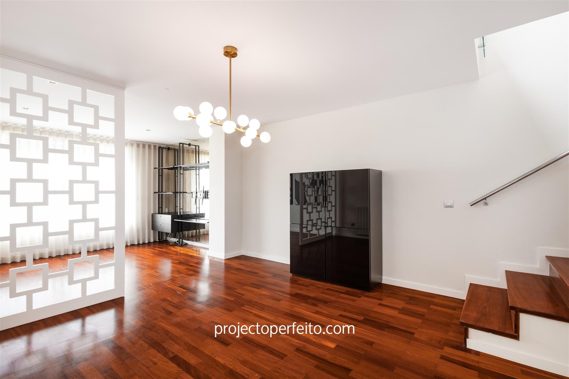 Andar Moradia T3 DUPLEX Venda em Madalena,Vila Nova de Gaia