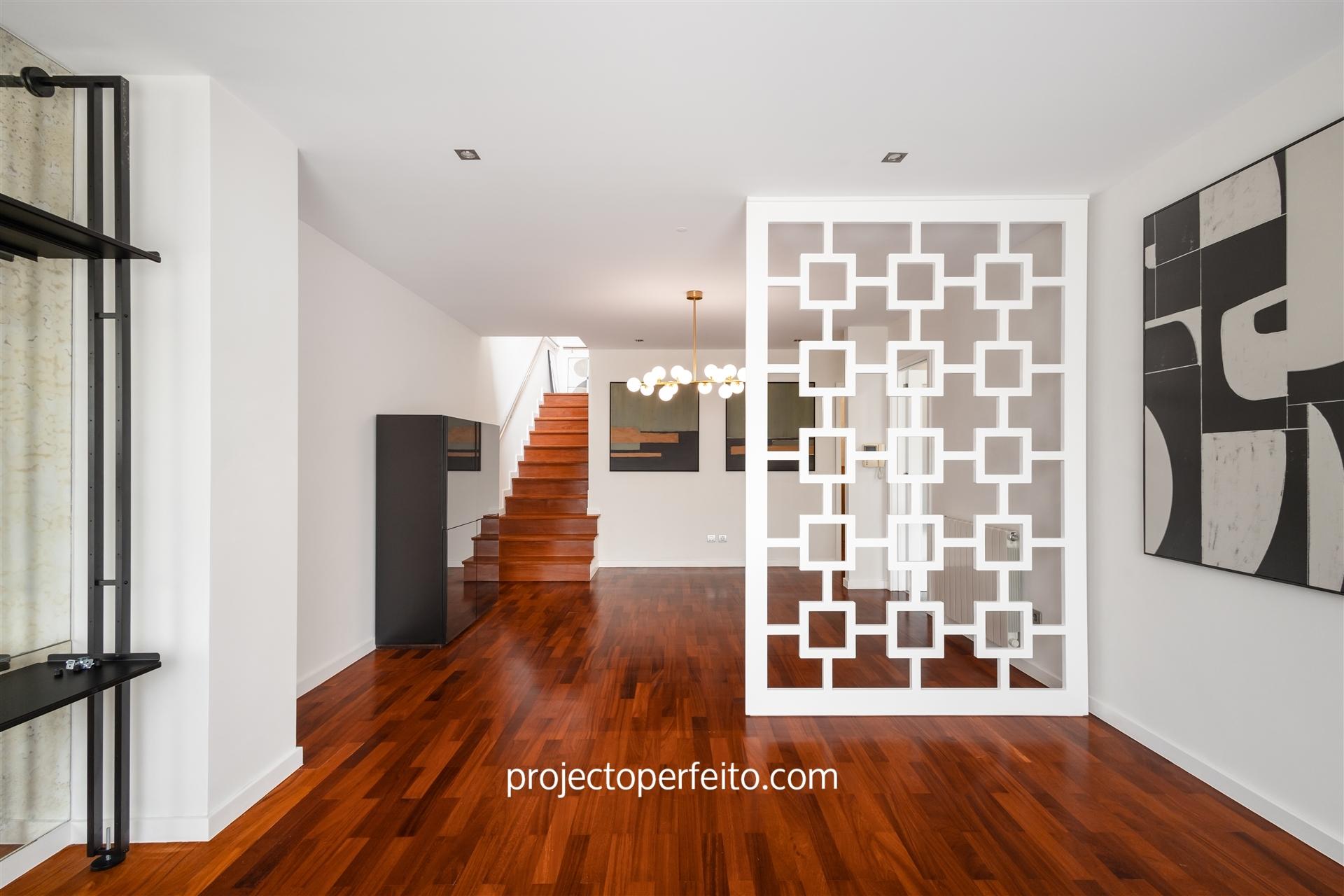 Andar Moradia T3 DUPLEX Venda em Madalena,Vila Nova de Gaia