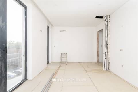 Moradia Geminada T3+1 Venda em São Félix da Marinha,Vila Nova de Gaia