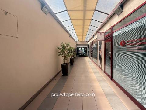 Loja  Venda em Mafamude e Vilar do Paraíso,Vila Nova de Gaia