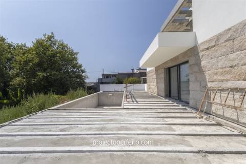 Moradia Isolada T3+1 Venda em São Félix da Marinha,Vila Nova de Gaia