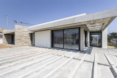 Moradia Isolada T3+1 Venda em São Félix da Marinha,Vila Nova de Gaia
