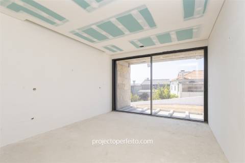Moradia Isolada T3+1 Venda em São Félix da Marinha,Vila Nova de Gaia