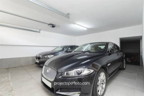 Moradia em Banda T3+2 Venda em Nogueira da Regedoura,Santa Maria da Feira