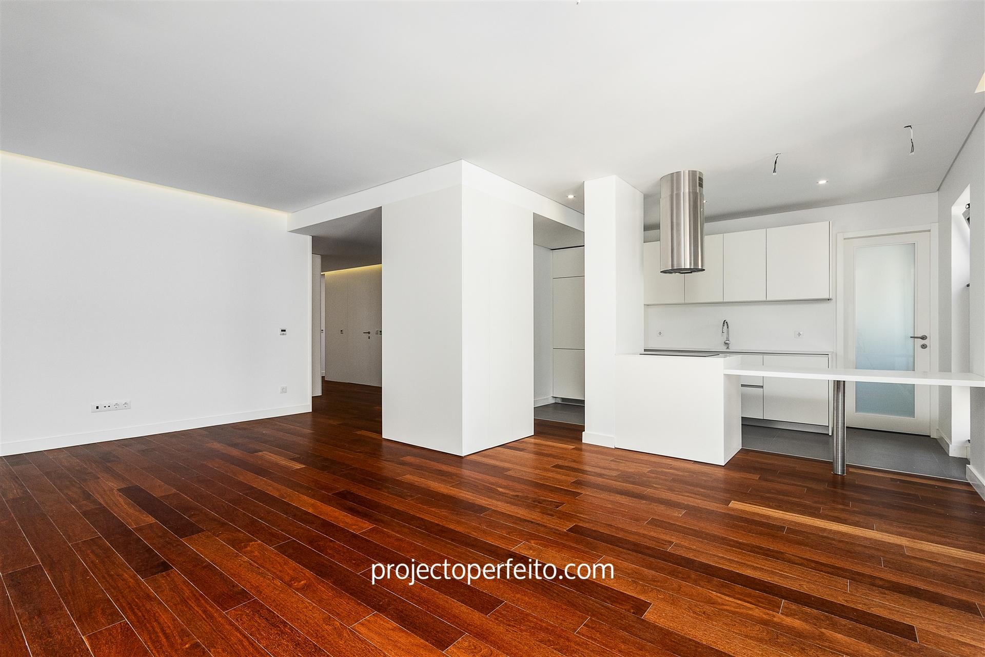 Apartamento T4 Venda em Cedofeita, Santo Ildefonso, Sé, Miragaia, São Nicolau e Vitória,Porto