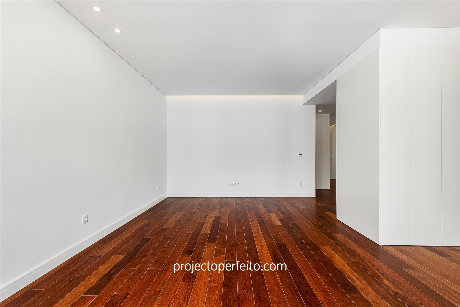 Apartamento T4 Venda em Cedofeita, Santo Ildefonso, Sé, Miragaia, São Nicolau e Vitória,Porto