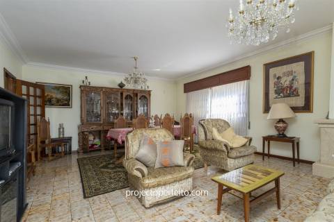 Moradia Isolada T4 Venda em Nogueira da Regedoura,Santa Maria da Feira