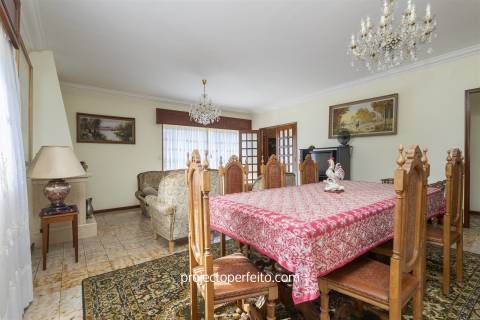 Moradia Isolada T4 Venda em Nogueira da Regedoura,Santa Maria da Feira