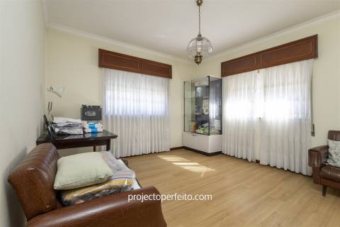 Moradia Isolada T4 Venda em Nogueira da Regedoura,Santa Maria da Feira