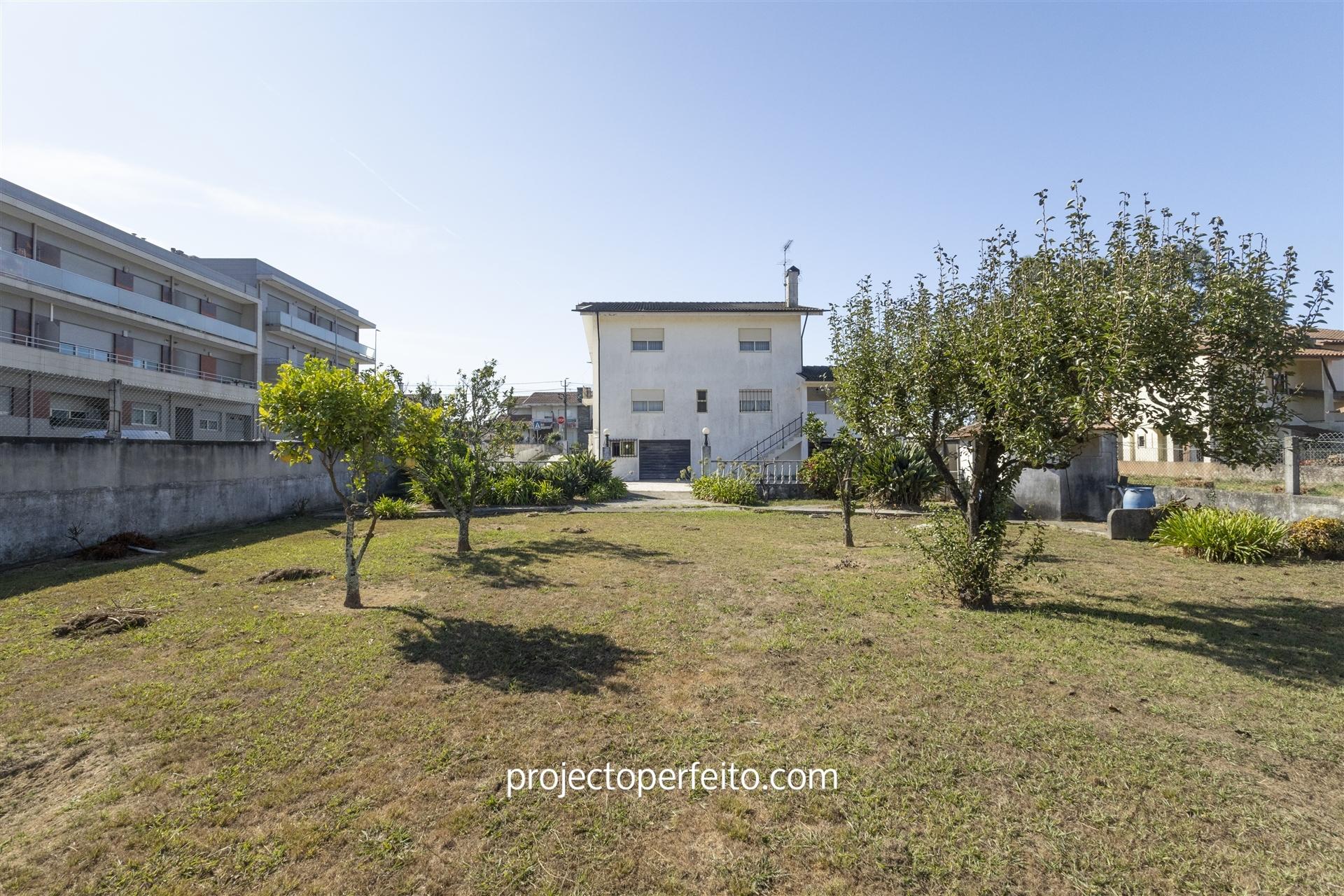 Moradia Isolada T4 Venda em Nogueira da Regedoura,Santa Maria da Feira