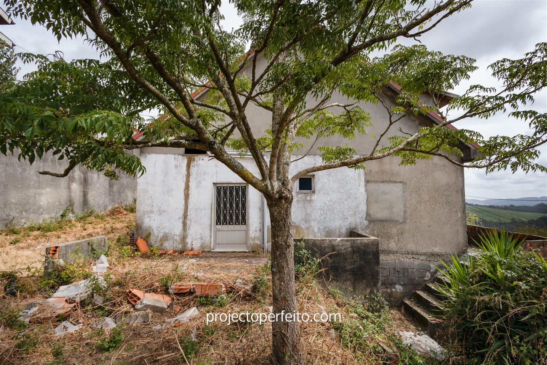 Moradia Isolada T2+3 Venda em Lordelo,Paredes