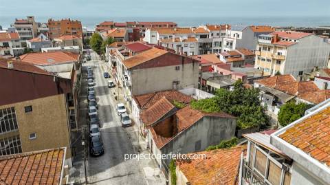 Moradia para Restaurar T5 Venda em Espinho,Espinho