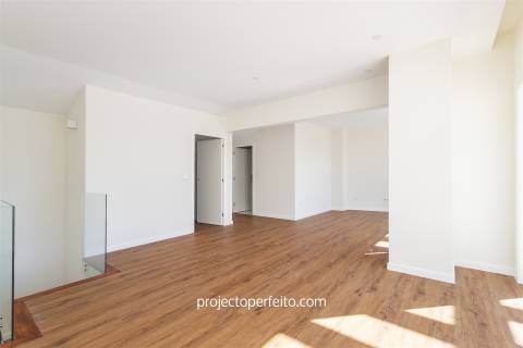 Apartamento T4 DUPLEX Venda em Silvalde,Espinho