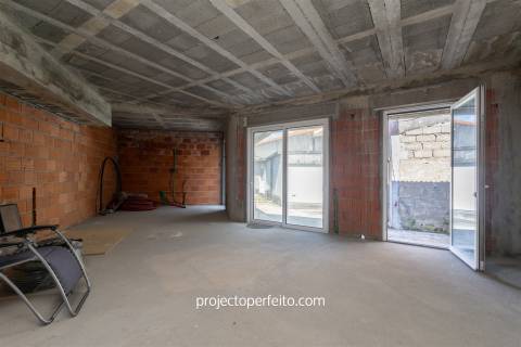 Moradia para Restaurar T3 Venda em Serzedo e Perosinho,Vila Nova de Gaia