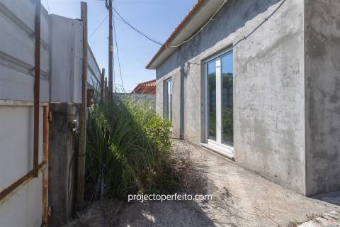 Moradia para Restaurar T3 Venda em Serzedo e Perosinho,Vila Nova de Gaia