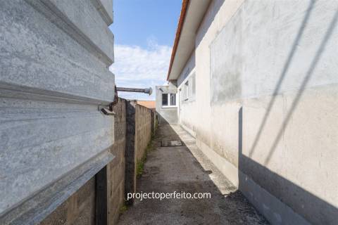 Moradia para Restaurar T3 Venda em Serzedo e Perosinho,Vila Nova de Gaia