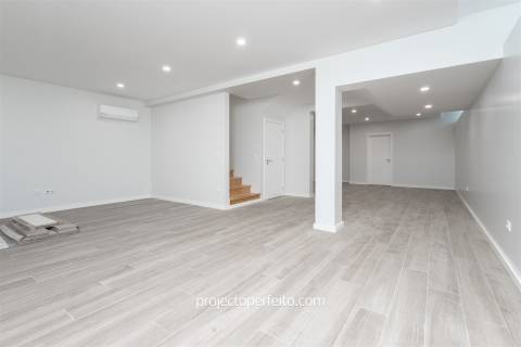 Moradia T4 Venda em Anta e Guetim,Espinho