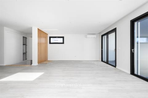 Moradia T4 Venda em Anta e Guetim,Espinho