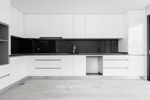 Moradia T4 Venda em Anta e Guetim,Espinho