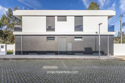 Moradia T4 Venda em Anta e Guetim,Espinho