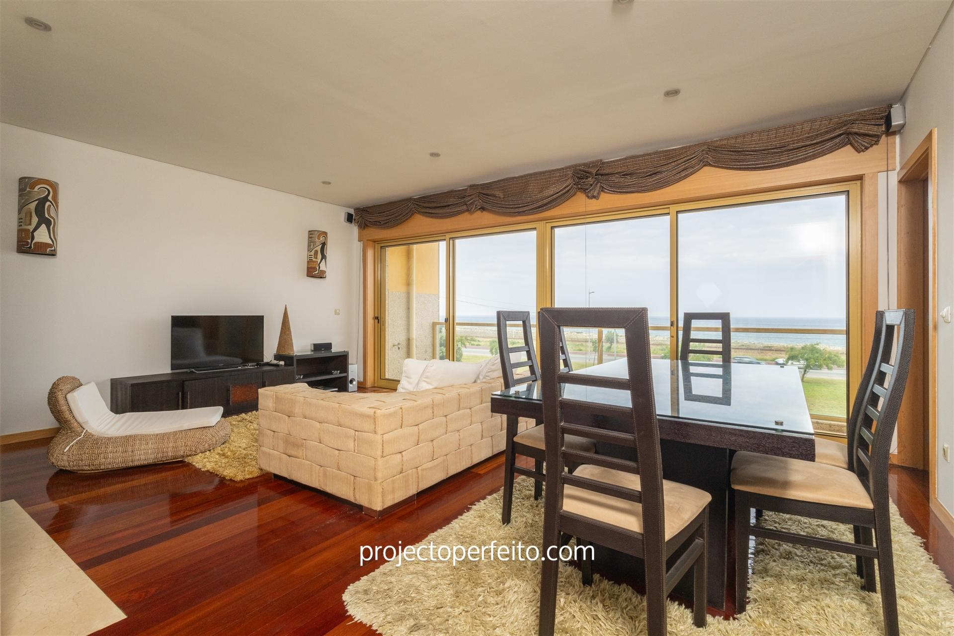 Apartamento T2 Arrendamento em São Félix da Marinha,Vila Nova de Gaia