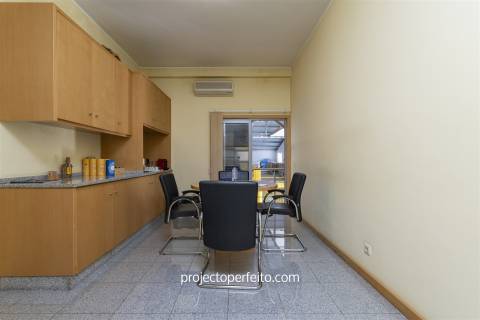 Fábrica/Indústria  Arrendamento em Lourosa,Santa Maria da Feira