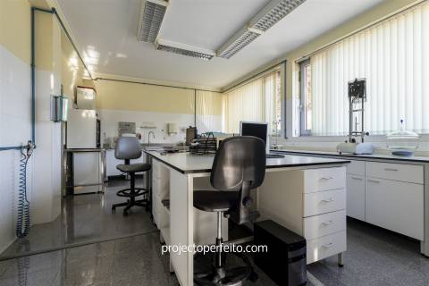 Fábrica/Indústria  Arrendamento em Lourosa,Santa Maria da Feira