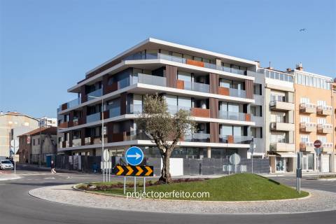 Penthouse T4 Nova com vistas fabulosas de Mar no coração de Espinho!