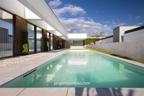 Moradia Isolada T3 Venda em Mozelos,Santa Maria da Feira