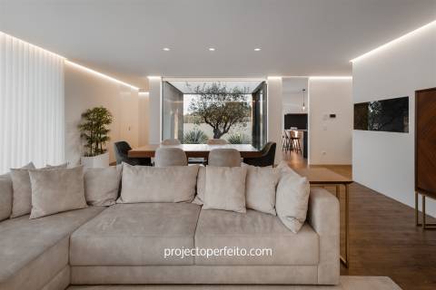 Moradia Isolada T3 Venda em Mozelos,Santa Maria da Feira