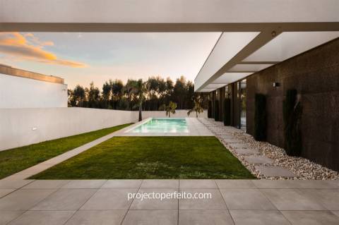 Moradia Isolada T3 Venda em Mozelos,Santa Maria da Feira