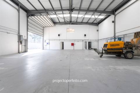 Armazém  Venda em Fiães,Santa Maria da Feira