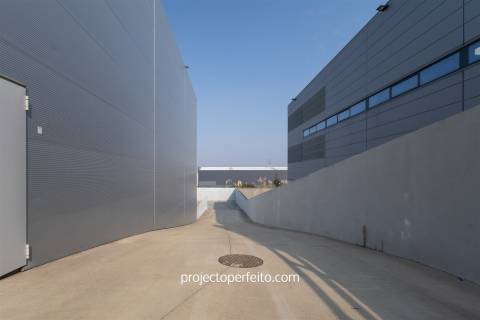 Armazém  Venda em Fiães,Santa Maria da Feira