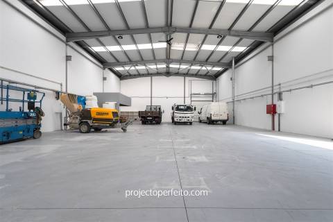 Armazém  Venda em Fiães,Santa Maria da Feira