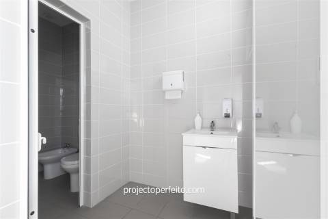 Armazém  Venda em Fiães,Santa Maria da Feira