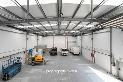 Armazém  Venda em Fiães,Santa Maria da Feira