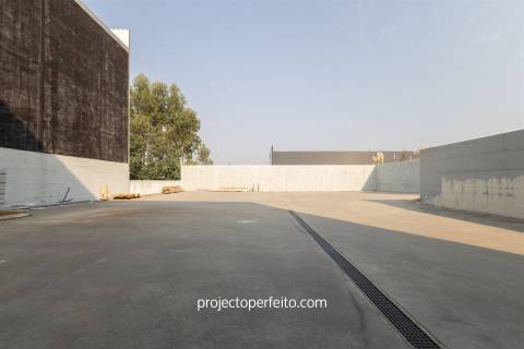 Armazém  Venda em Fiães,Santa Maria da Feira