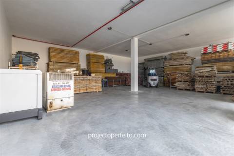 Armazém  Venda em Fiães,Santa Maria da Feira