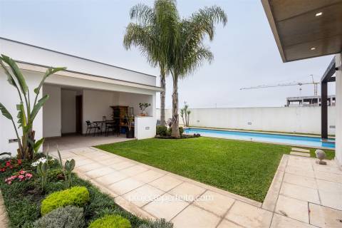 Moradia Isolada T4+1 Venda em Grijó e Sermonde,Vila Nova de Gaia