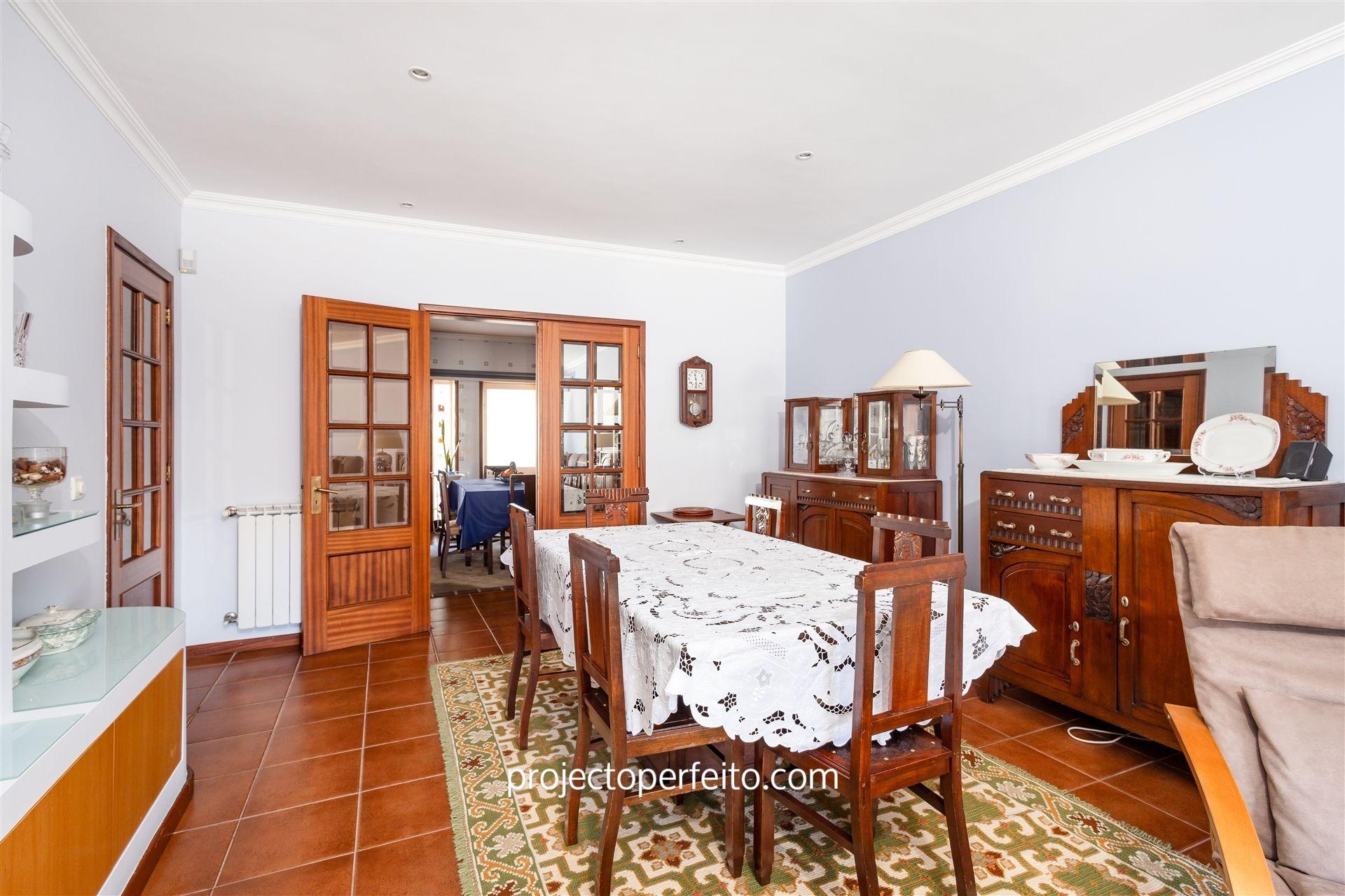 Moradia em Banda T3 Venda em Nogueira da Regedoura,Santa Maria da Feira