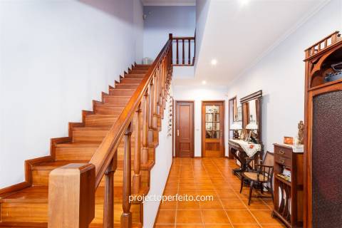 Moradia em Banda T3 Venda em Nogueira da Regedoura,Santa Maria da Feira