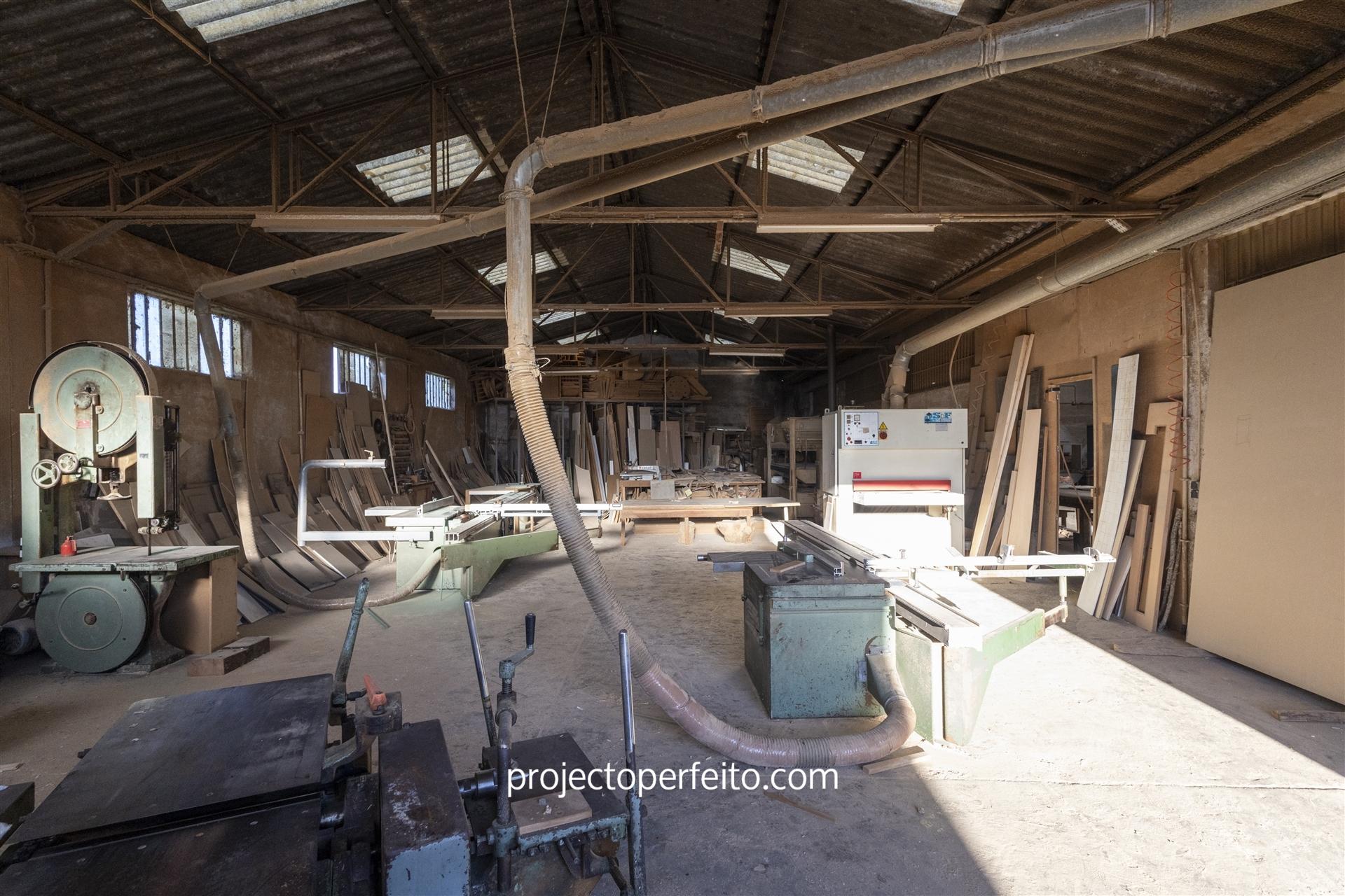 Armazém  Venda em Serzedo e Perosinho,Vila Nova de Gaia