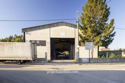 Armazém  Venda em Serzedo e Perosinho,Vila Nova de Gaia