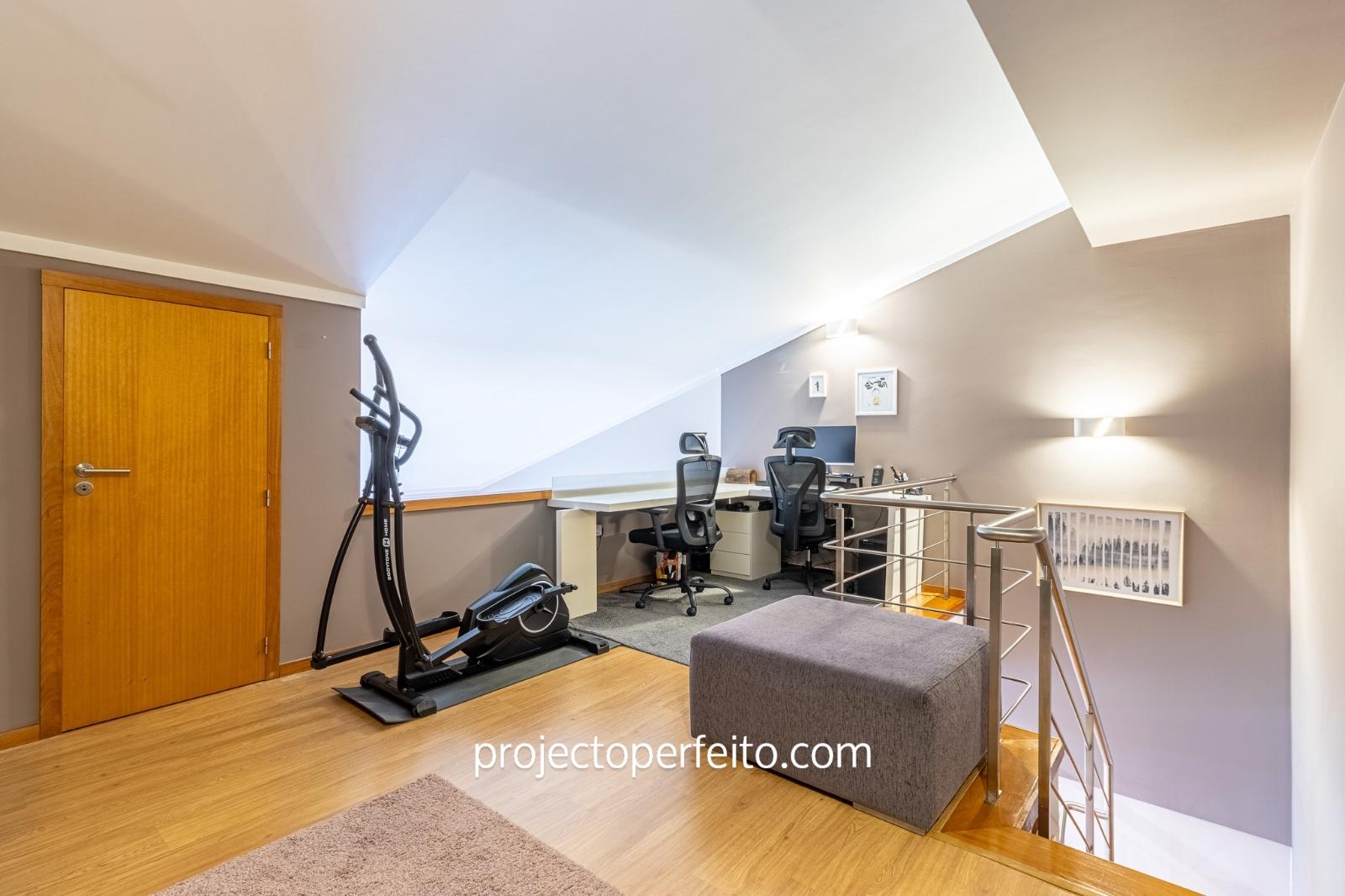 Apartamento T2+1 Triplex Venda em Canelas,Vila Nova de Gaia