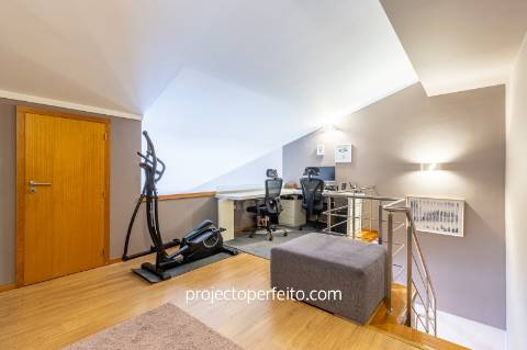 Apartamento T2+1 Triplex Venda em Canelas,Vila Nova de Gaia