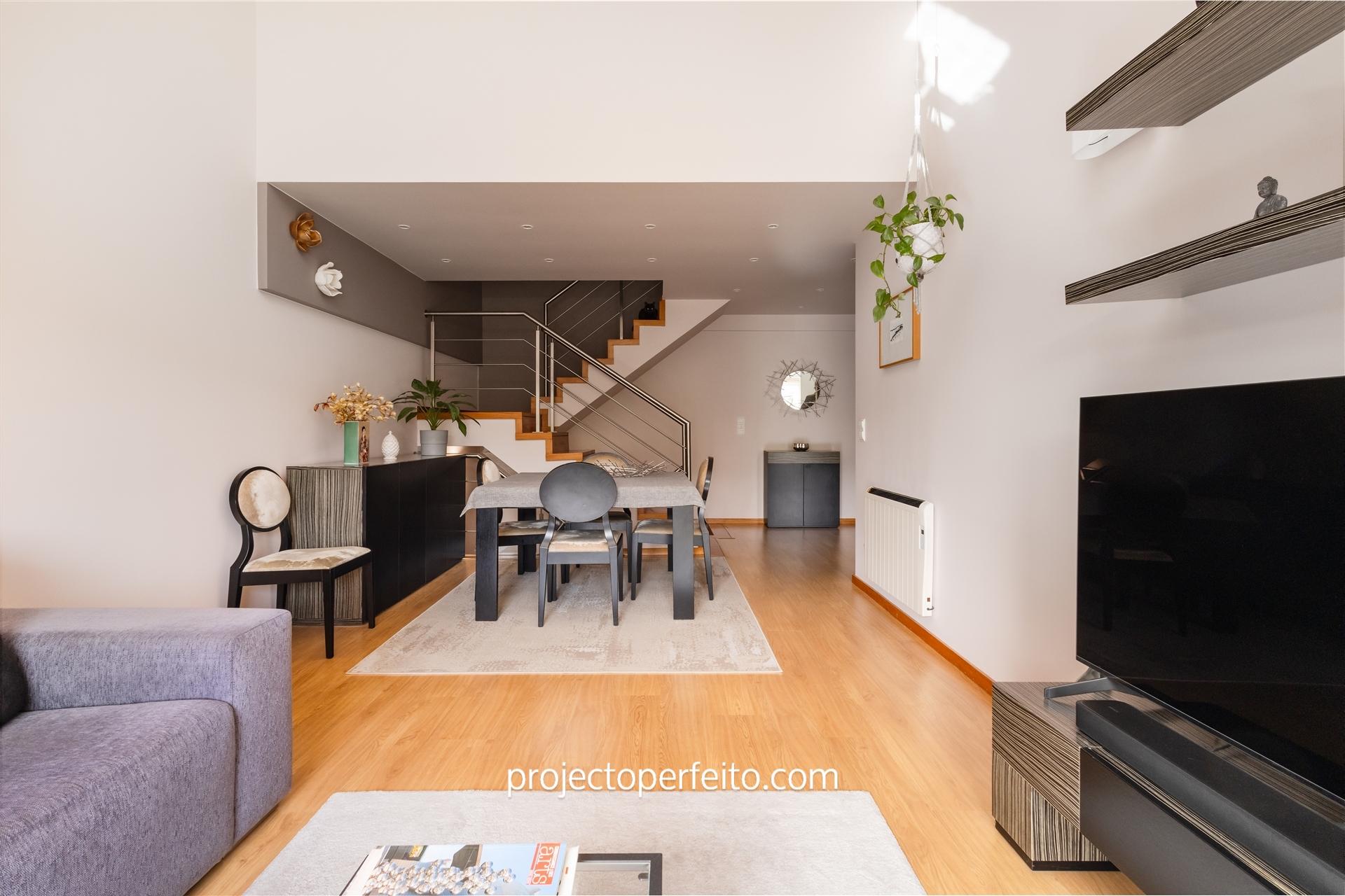 Apartamento T2+1 Triplex Venda em Canelas,Vila Nova de Gaia