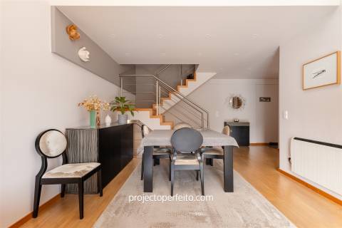 Apartamento T2+1 Triplex Venda em Canelas,Vila Nova de Gaia