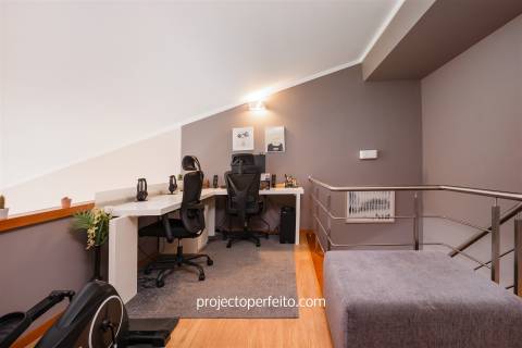 Apartamento T2+1 Triplex Venda em Canelas,Vila Nova de Gaia